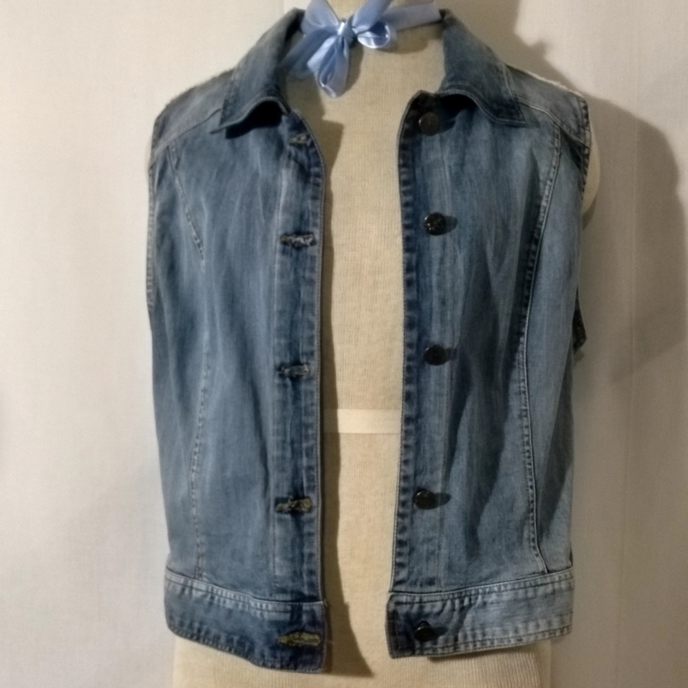 Denim and Lace Women's Vest - Picture 4 of 14